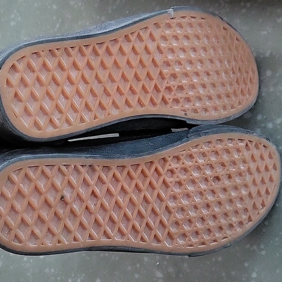 VANS - Picture 3 of 3